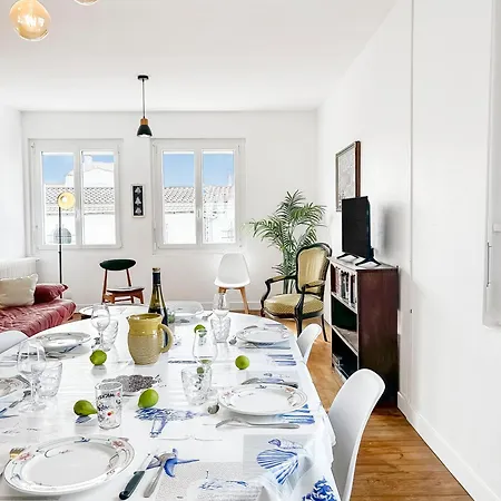 à 5 Min Des Plages, Jardin Privé Appartement Royan