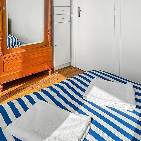 à 5 Min Des Plages, Jardin Privé Appartement